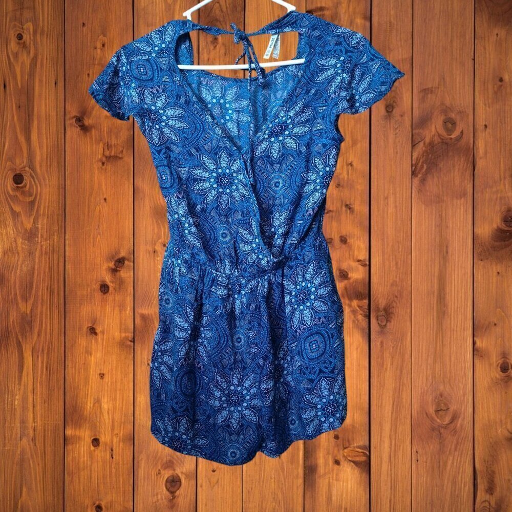 Mudd Blue Floral Flutter Sleeve Shorts Romper Boho Hippie Travel Size XS